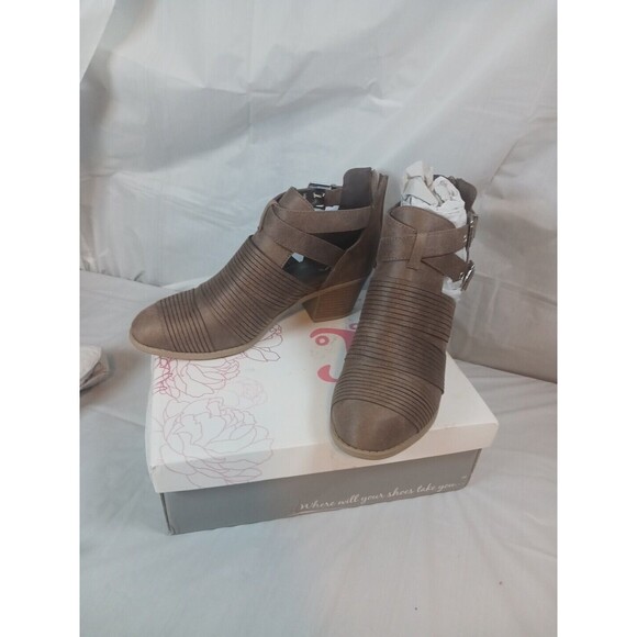 Women's Tiff Brown Wedge Heel Booties - Picture 1 of 8